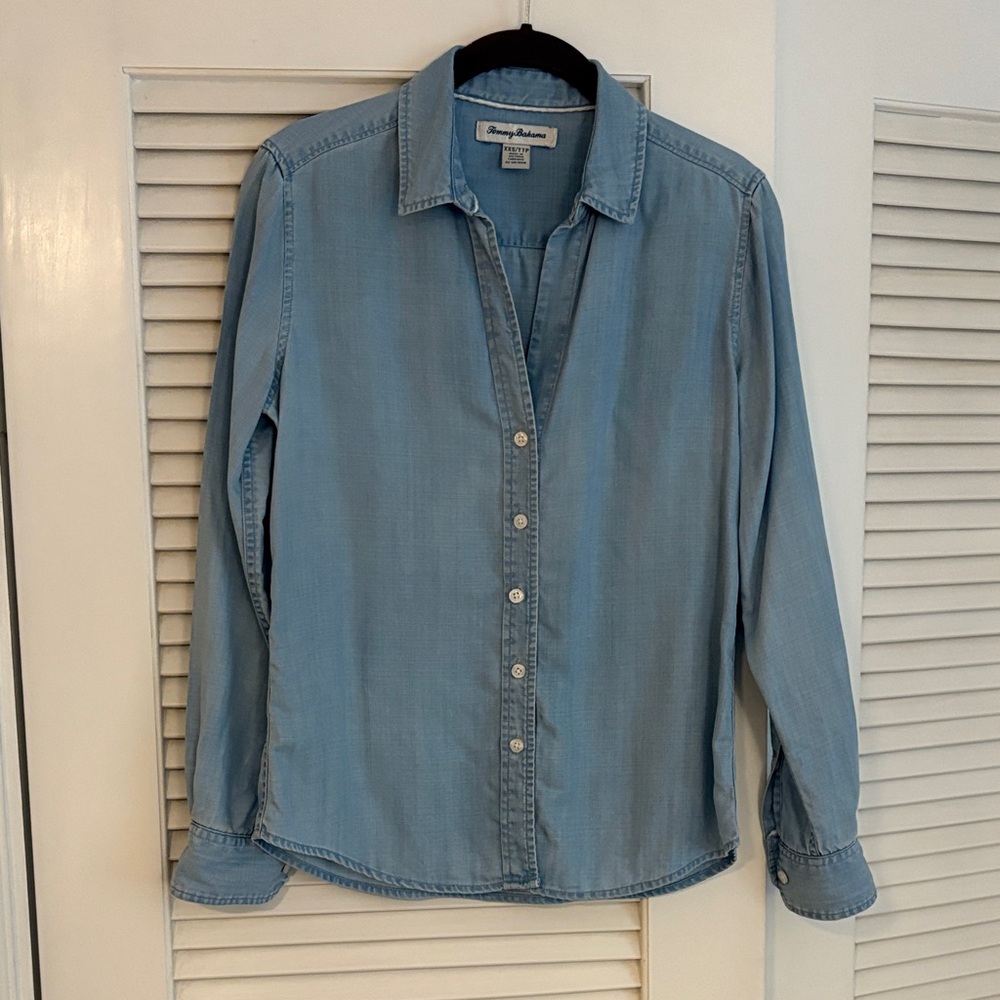 Tommy Bahama Light Blue Chambray Tencel Button Down Shirt XXS $118